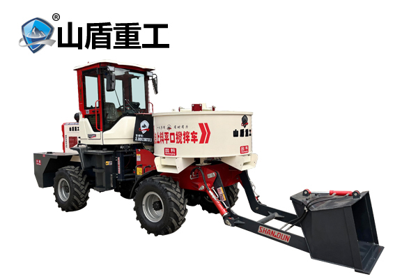 1600型自上料平口搅拌车