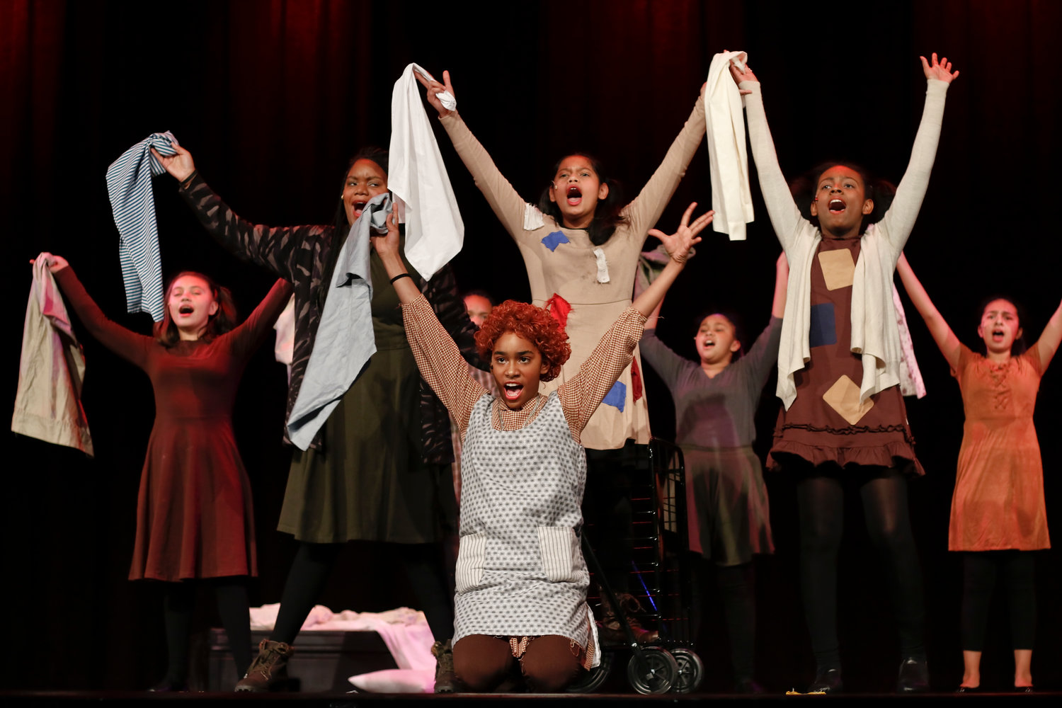Annie cast